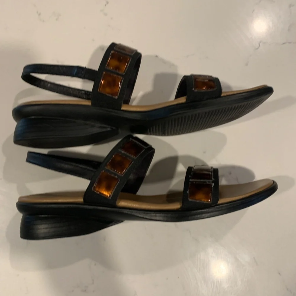 Munro American Sandals Size 8N - Picture 3 of 5
